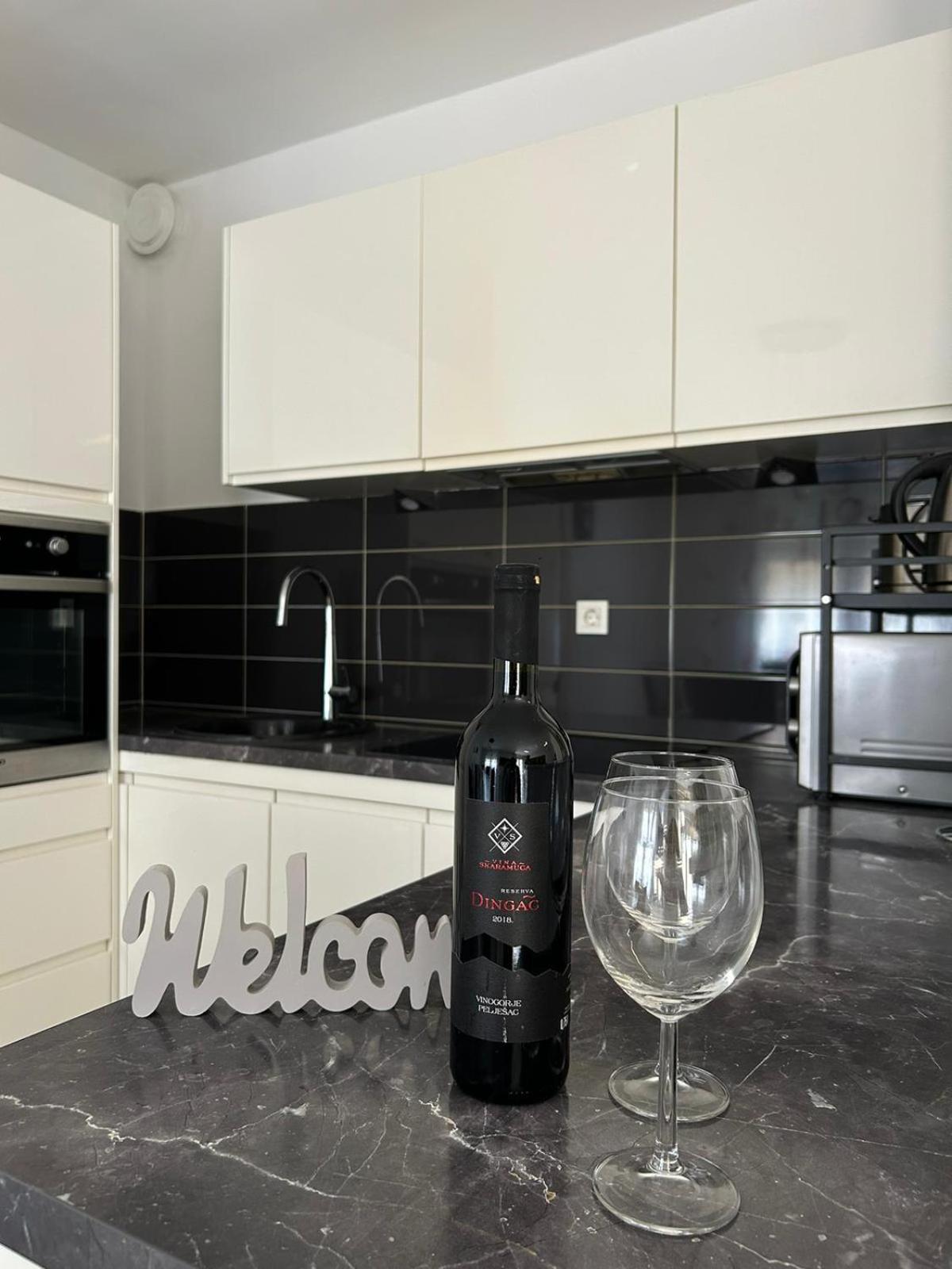 Apartment Dalmatinos Split Znjan Εξωτερικό φωτογραφία