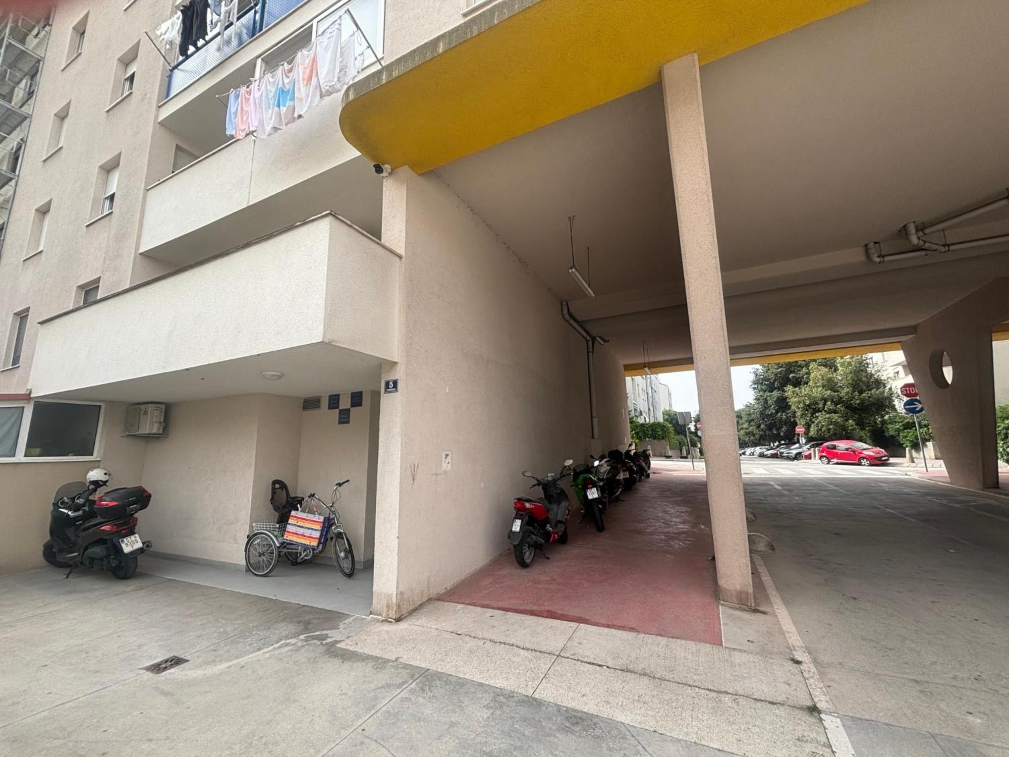 Apartment Dalmatinos Split Znjan Εξωτερικό φωτογραφία