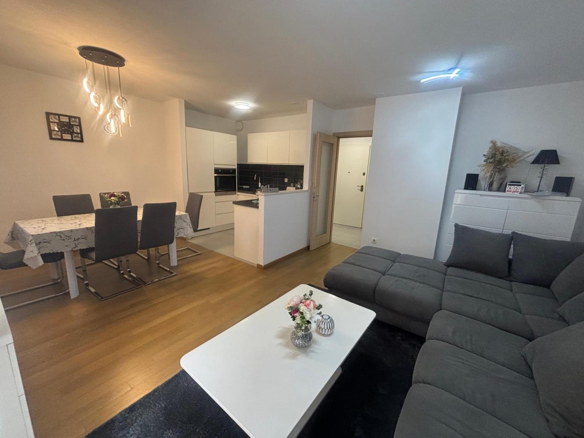 Apartment Dalmatinos Split Znjan Εξωτερικό φωτογραφία