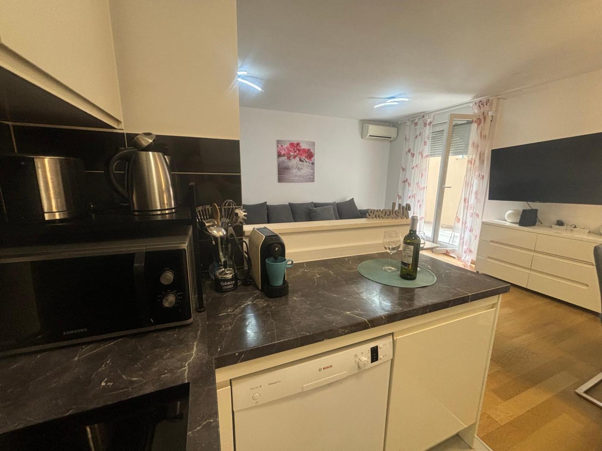 Apartment Dalmatinos Split Znjan Εξωτερικό φωτογραφία